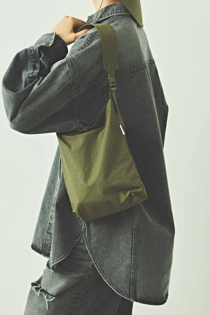 VERTICAL SACOCHE MID / MIL24HBG3035