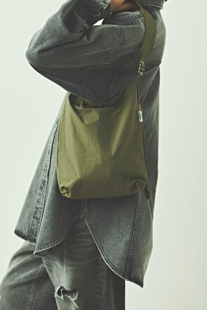 VERTICAL SACOCHE MID / MIL24HBG3035