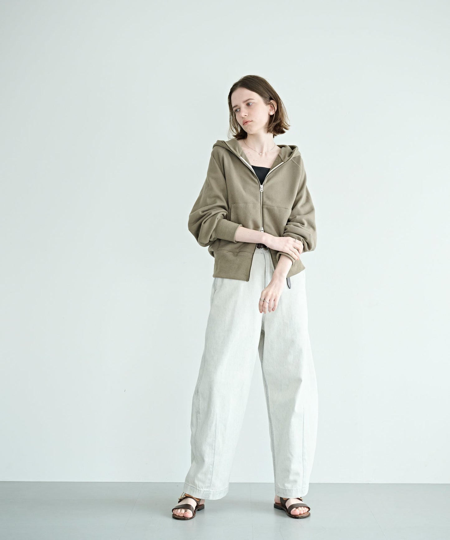 ZIP UP HOODIE / MIL26HCS3474