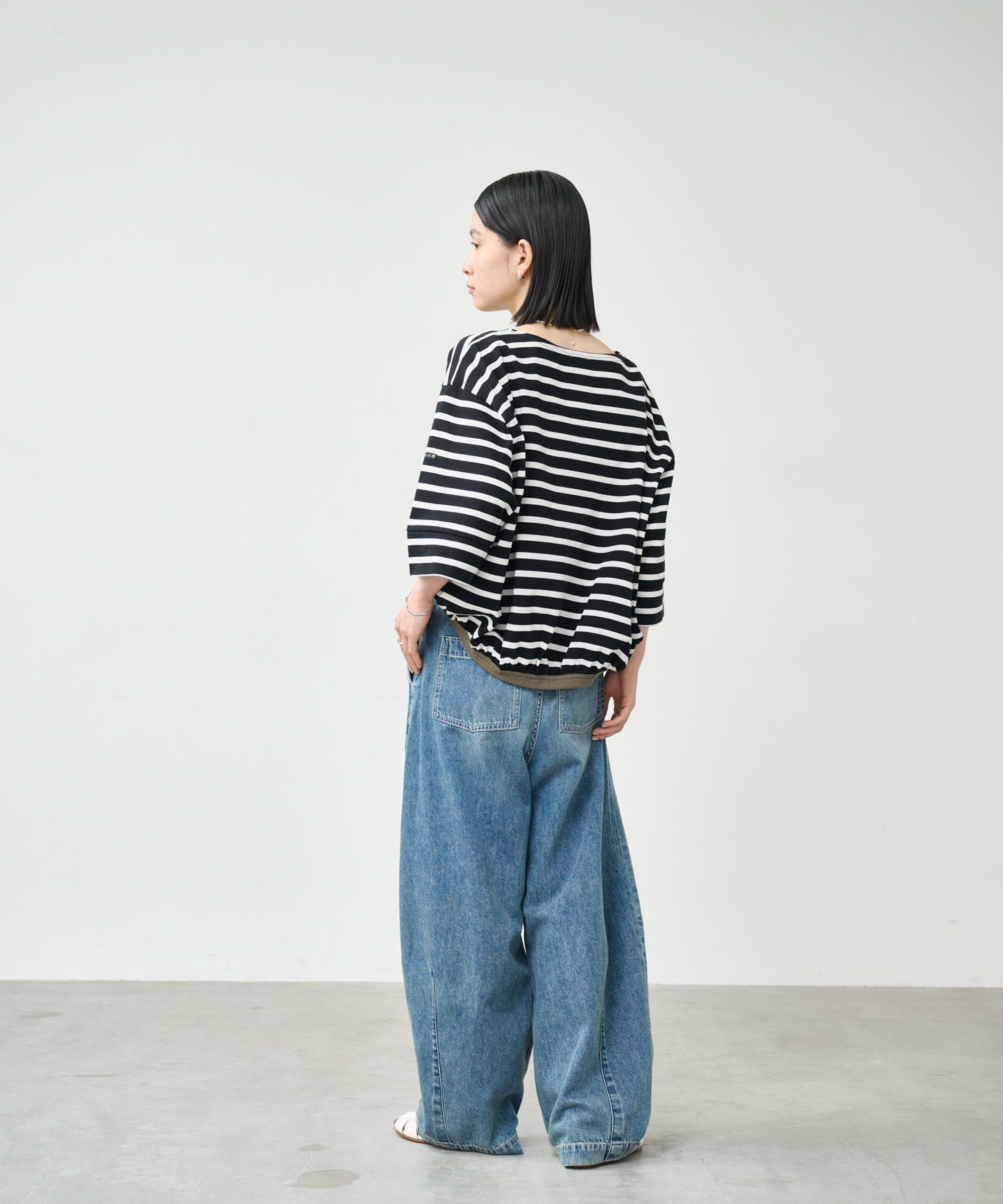 BACK HEM LINE BASQUE SHIRTS / MIL26HCS3477