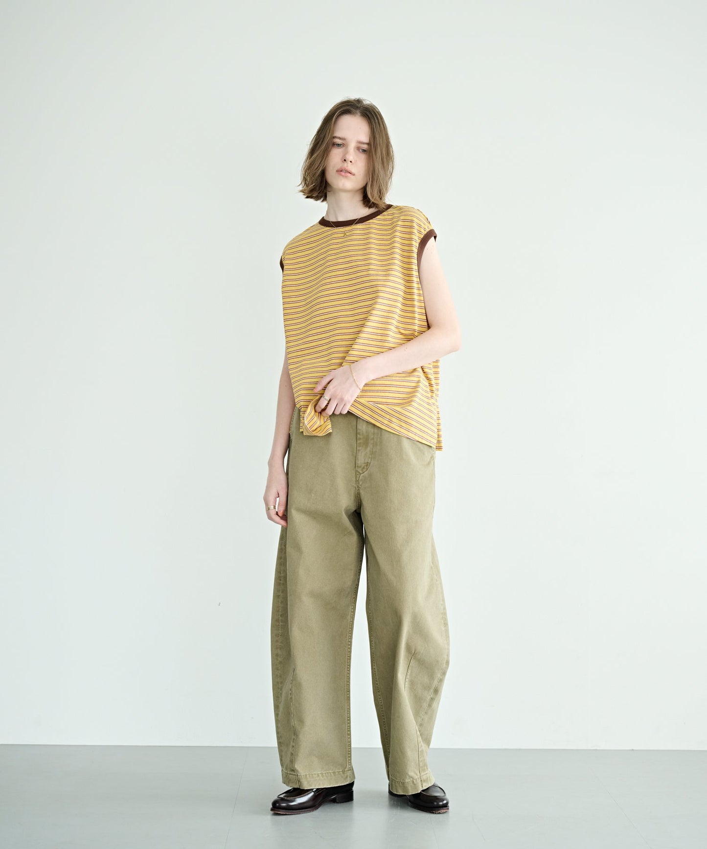 MULTI STRIPED SLEEVELESS TOP / MIL26HCS3482